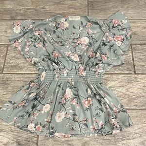Jon & Anna Floral Blouse in Gray and Pink